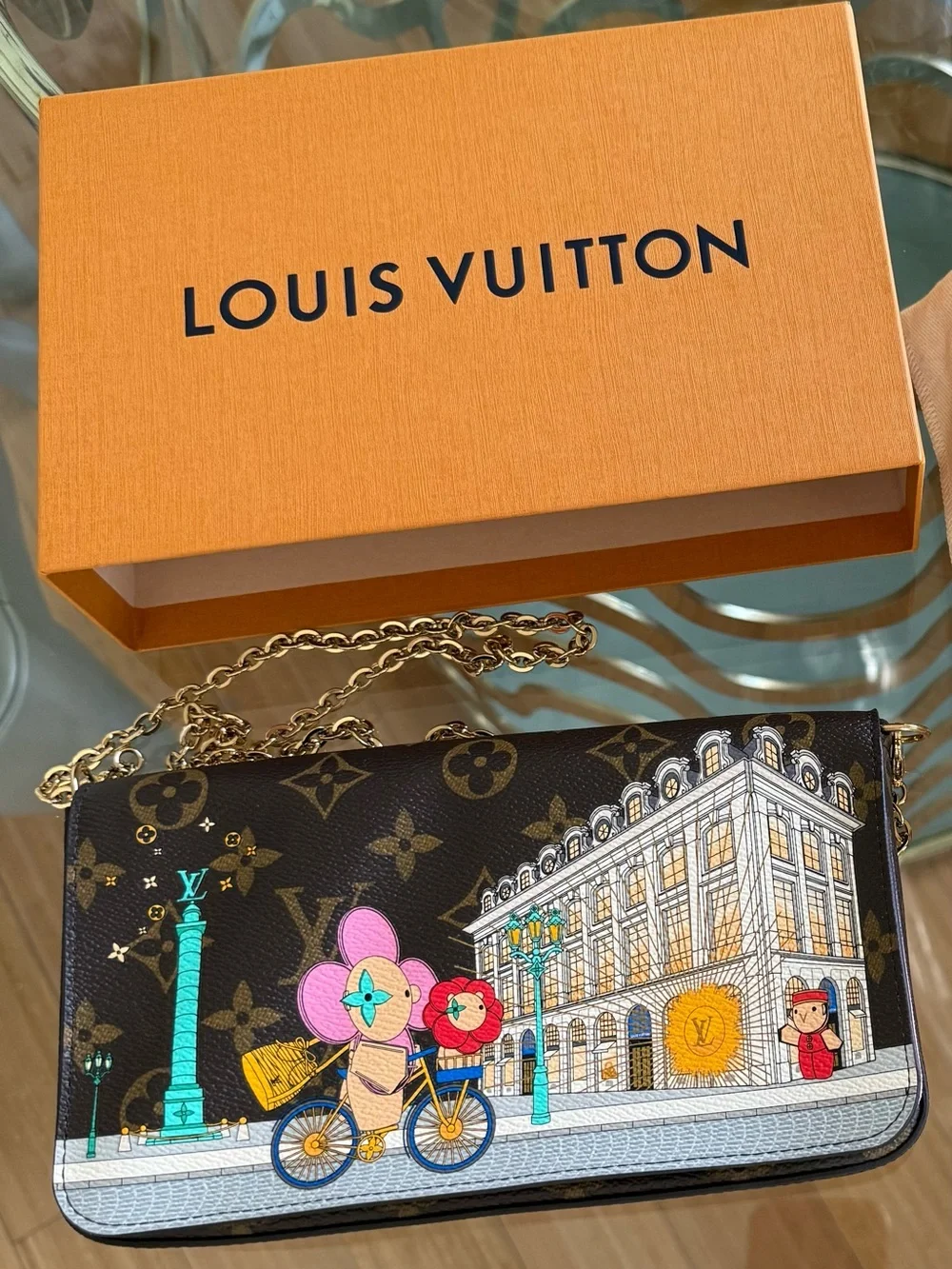 Limited Edition Louis Vuitton Brown Monogram Vivienne Paris Felicie Pochette